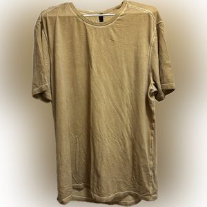 Lululemon T Shirt Mens XL Yellow Short Sleeve Crewneck Logo Stretch